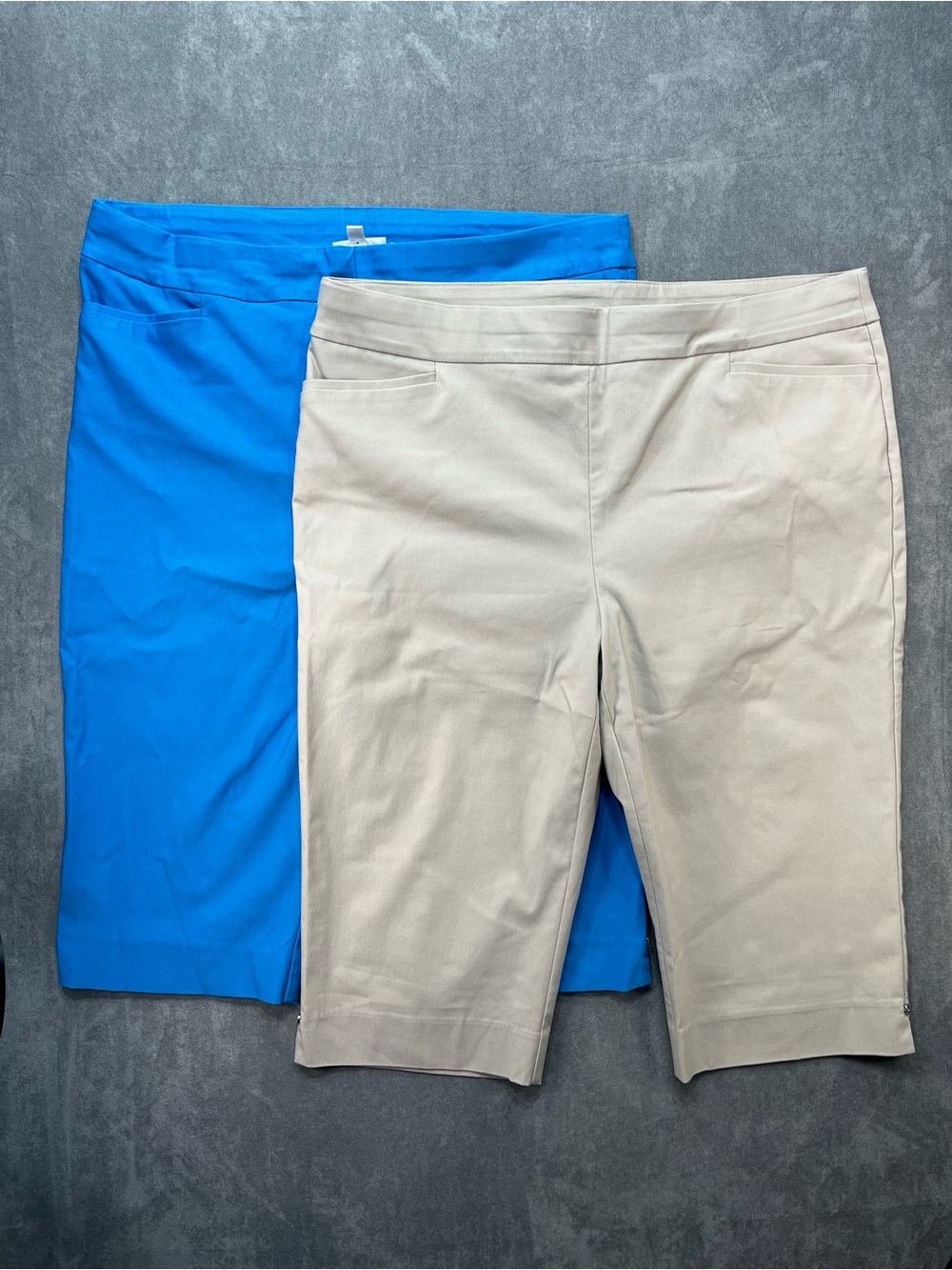 Chico's Bermuda Shorts Lot of 2 Blue Beige Pull On Size 3.5 US 18